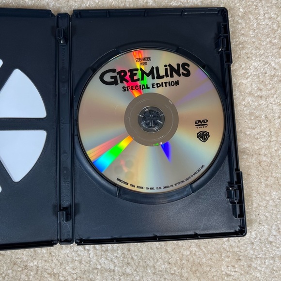 Gremlins DVD With Dust Cover - Picture 5 of 6